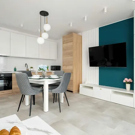 Modern With Ac Near Malta By Renters アパート *