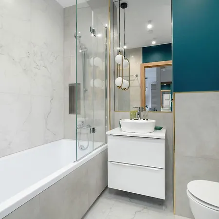 Modern With Ac Near Malta By Renters ポズナン