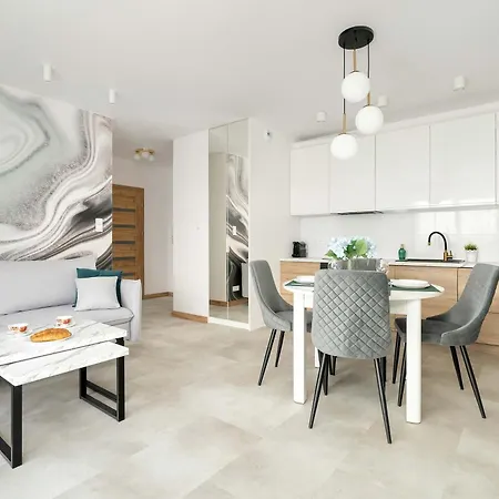 Modern With Ac Near Malta By Renters Apartment